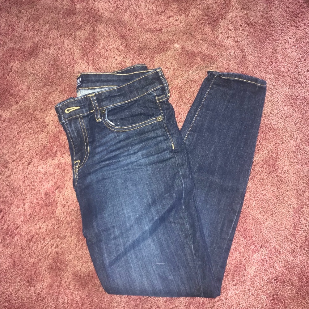 NWOT. Gap dark wash denim.
